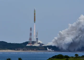 Fransız uydusu Japon roketiyle fırlatıldı