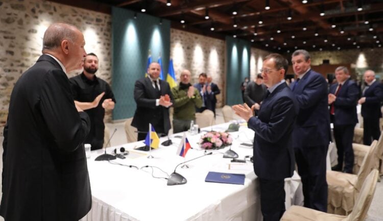 Putin’den Ukrayna ile barış görüşmeleri için İstanbul mesajı