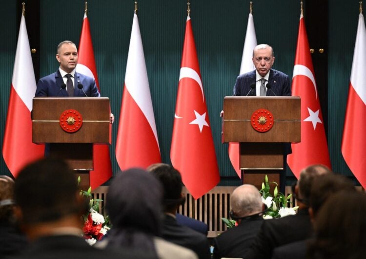 Türkiye-Polonya savunma iş birliği gelişiyor