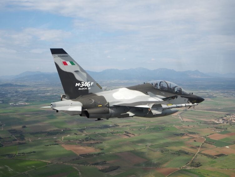 Endonezya’dan M-346 uçağı tedariki