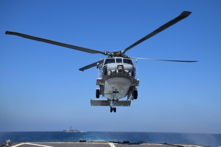 İsrail yeni helikopterini hizmete aldı