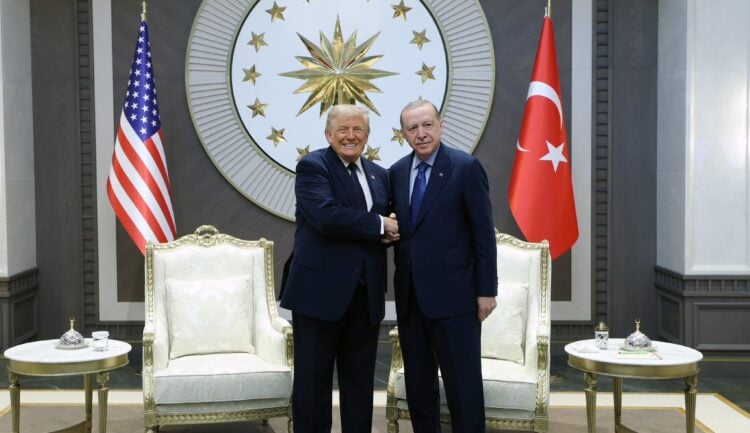 Trump: “Türkiye’ye yaptırımları kaldırıyoruz.”