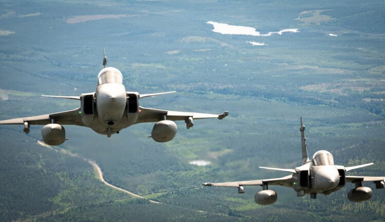 İsveç’ten Finlandiya’ya Gripen desteği