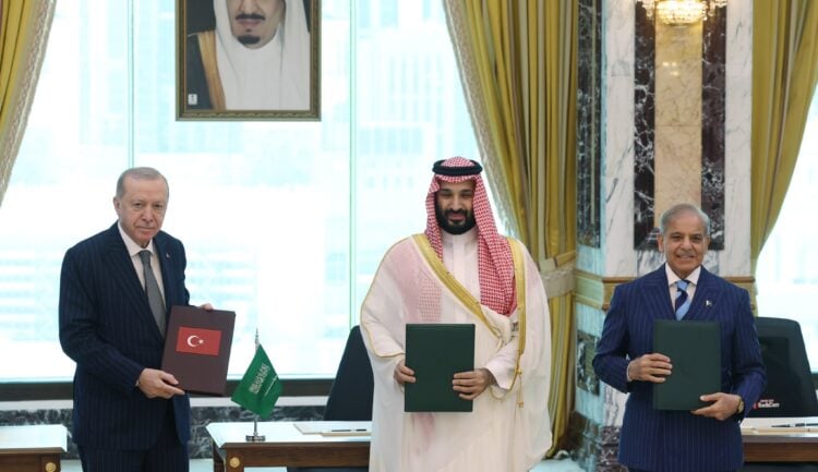 Türkiye, Suudi Arabistan ve Pakistan’dan Ortak Savunma Anlaşması