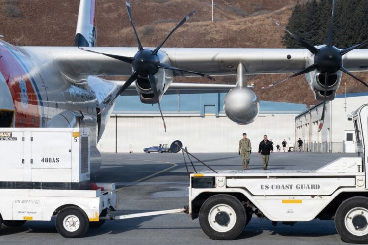 ABD Sahil Güvenliği’nin C-130J’leri gözetleme uçağına dönüşüyor