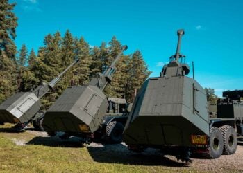İsveç Ordusu’na obüs teslimatı