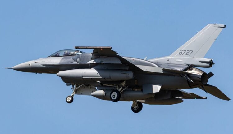 Tayvan F-16 Block 70 savaş uçaklarını teslim alıyor