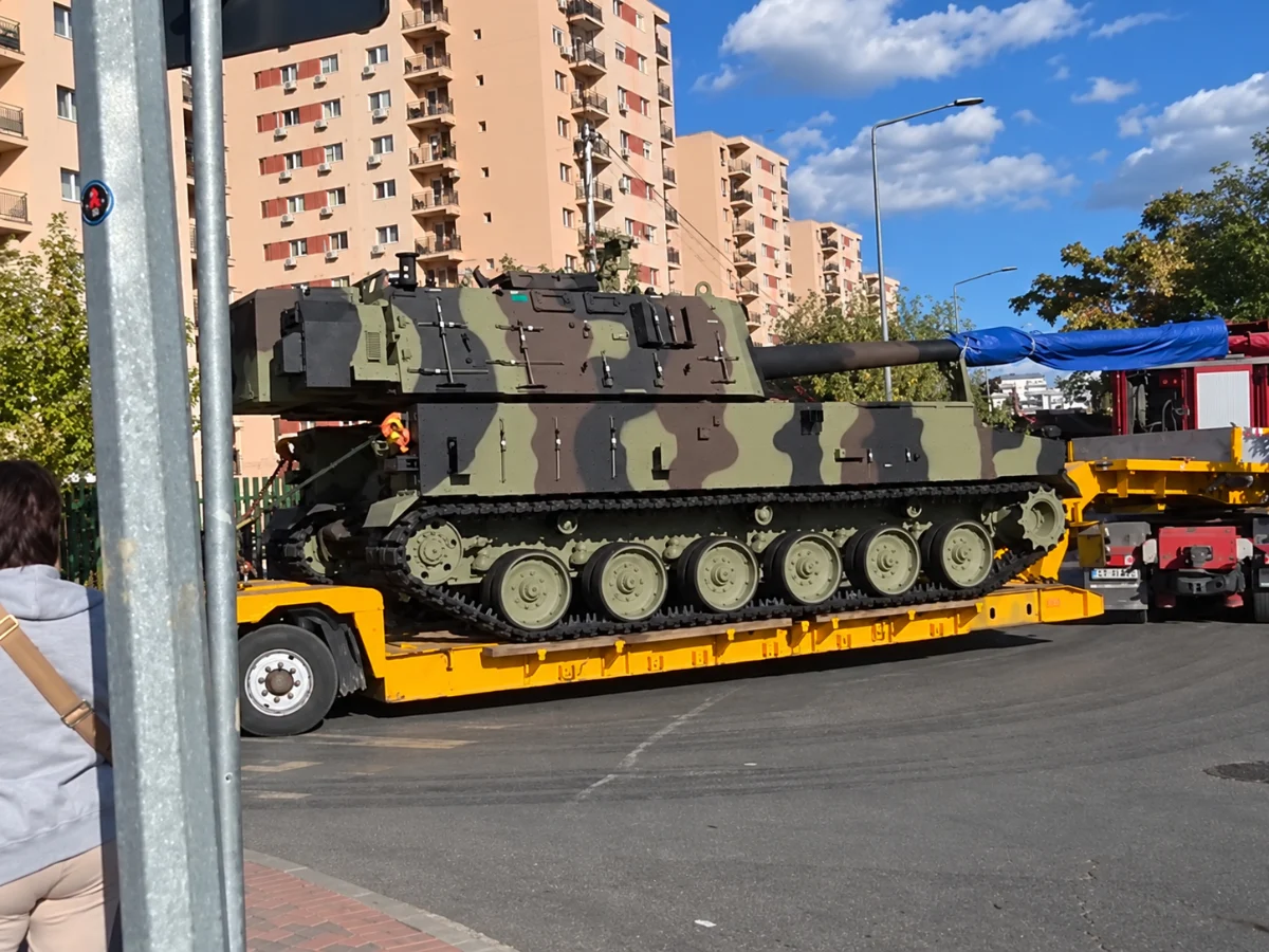 Romanya’ya ilk K9’lar teslim edildi