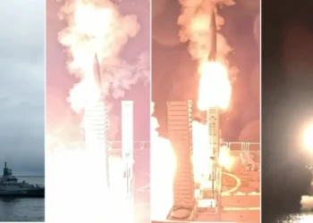 Alman donanmasından İsrail üretimi balistik füze atışı