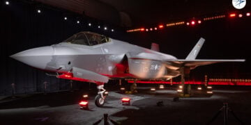 Almanya’nın ilk F-35’i üretim hattından çıktı
