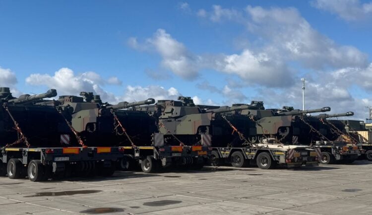 ABD’den Polonya’ya tank teslimatı