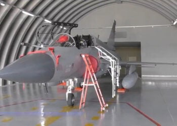 Azerbaycan’ın JF-17 savaş uçağı görüldü
