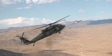 Black Hawk helikopterinden dolanan mühimmat atışı