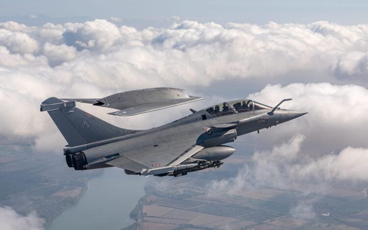 Fransa ve BAE yeni Rafale savaş uçağı için anlaştı