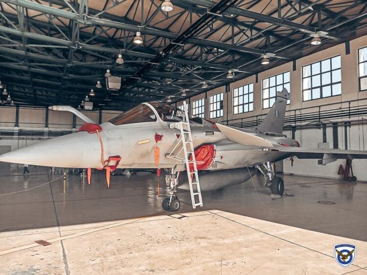 Yunanistan Rafale savaş uçağının merdivenini üretti